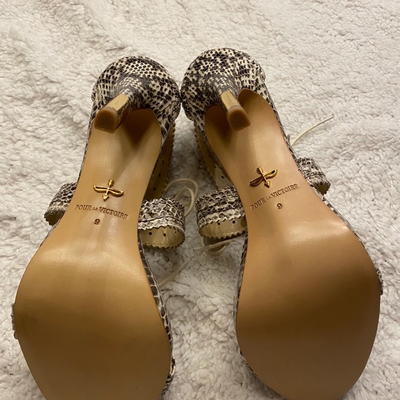 Pour La Victoire Shanna Cut pump sandal - Picture 4 of 6